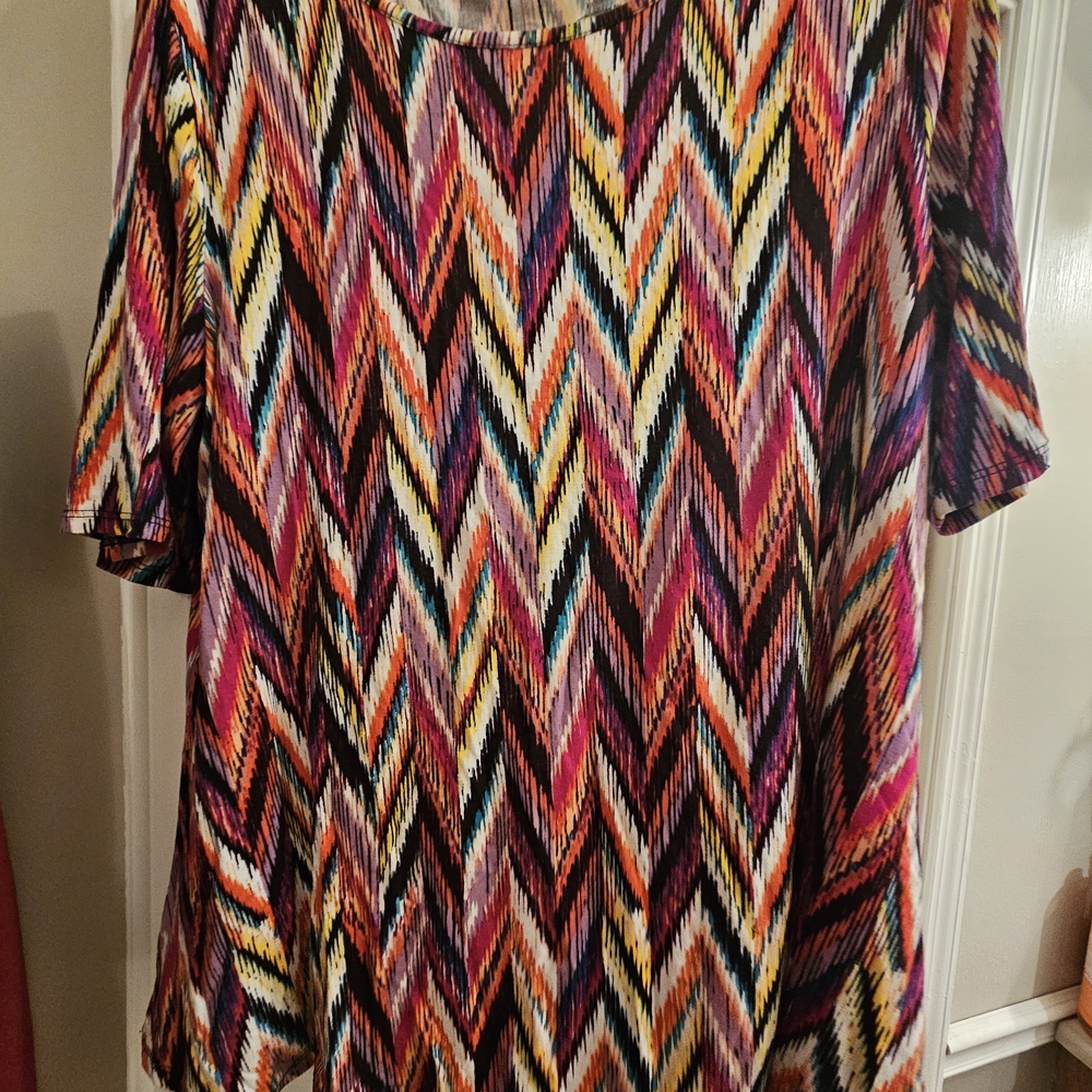 Investments Multicolor Graphic Short Sleeve Blouse